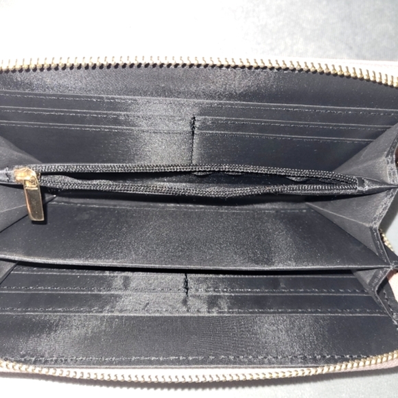 Holographic Mermaid Scale Zip-Around Pink Wallet - Picture 9 of 17